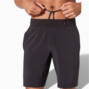 LULULEMON Mens T.H.E Short Linerless SZ Large